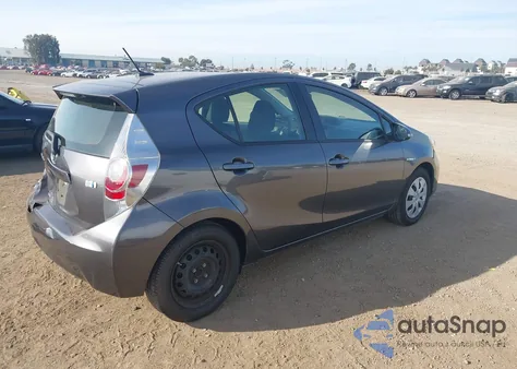 2013 Toyota Prius C Three z USA, uszkodzony, nr VIN JTDKDTB32D1545364